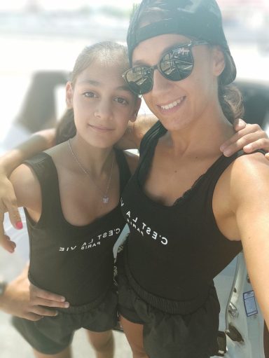 Momento di Mamma e figlia Uno scatto di vita cuotidiana